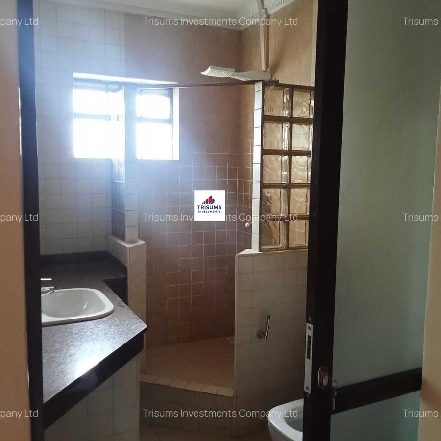 3 Bed Apartment with En Suite at Raphta - 14