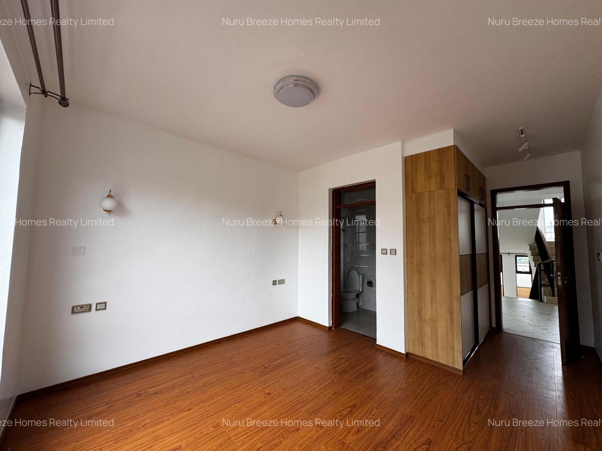 4 Bed Townhouse with En Suite in Kiambu Road - 12