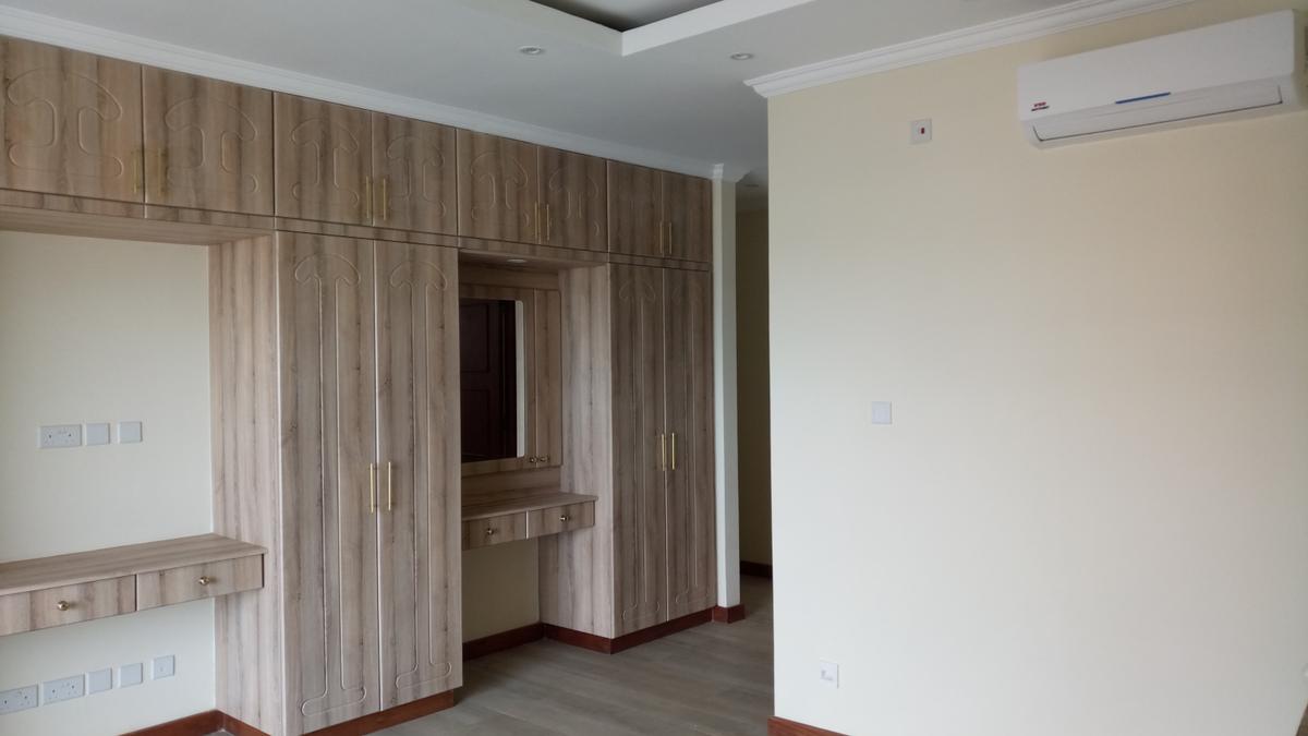 4 Bed Apartment with En Suite at Parklands Nairobi - 14