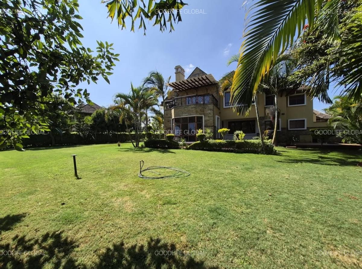 5 Bed House with En Suite at Runda - 2