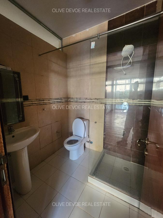 5 Bed Townhouse with En Suite in Lavington - 15