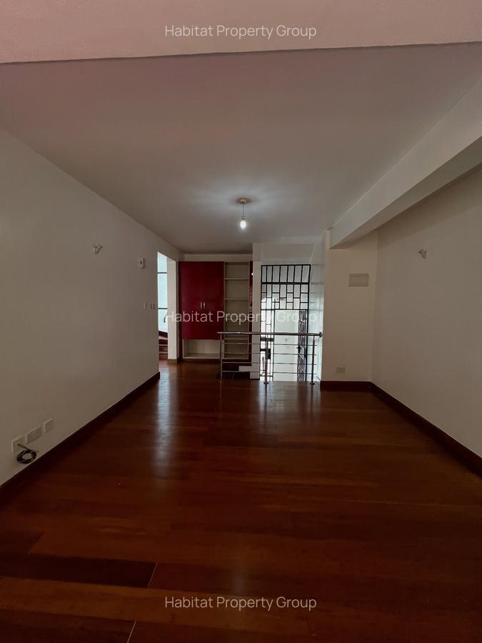 5 Bed Townhouse with En Suite at Convent Road - 9