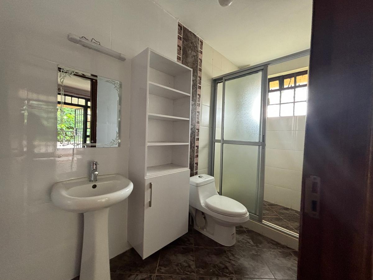 5 Bed Villa with En Suite in Kiambu Road - 9