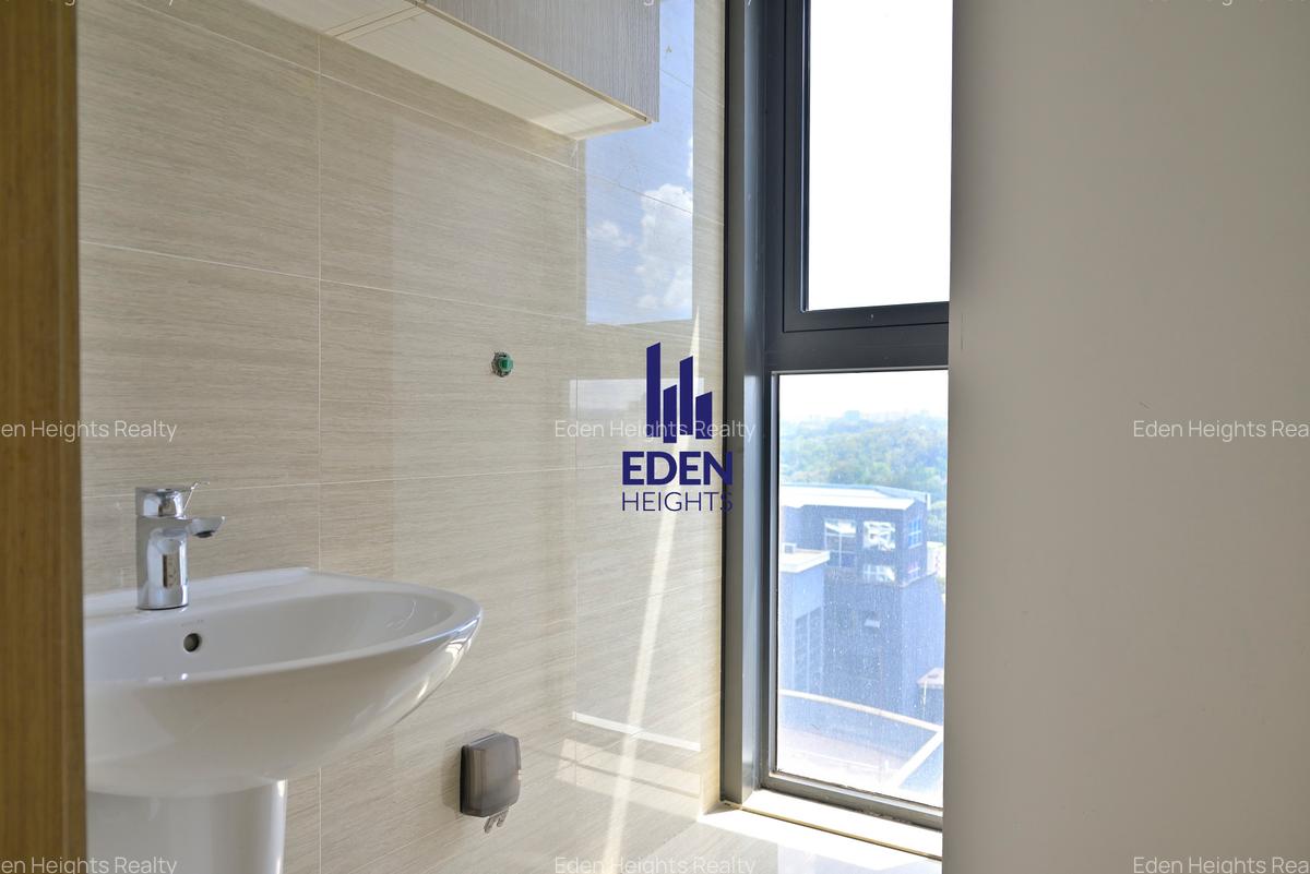 2 Bed Apartment with En Suite in Westlands Area - 3