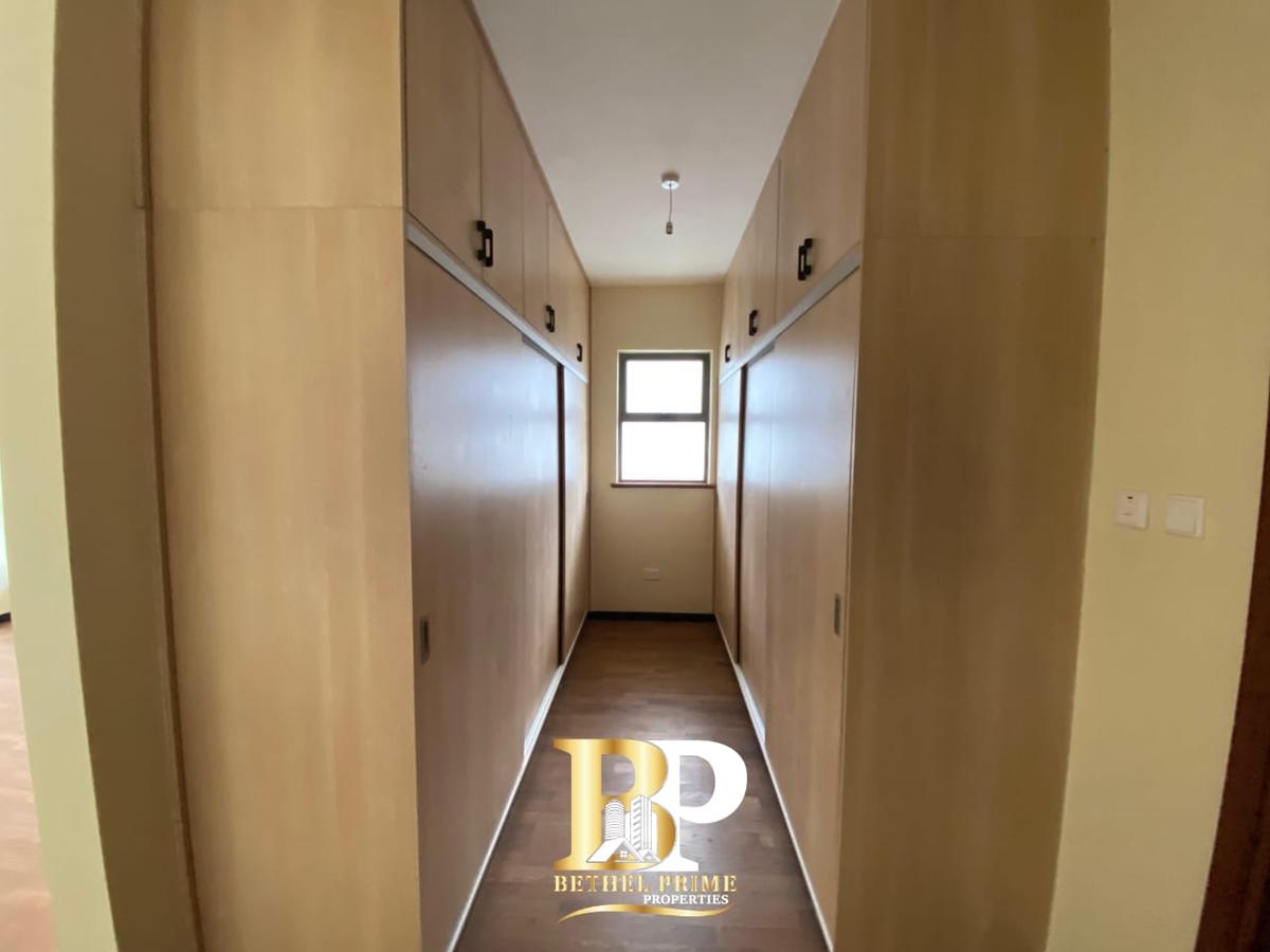 4 Bed Apartment with En Suite in General Mathenge - 5