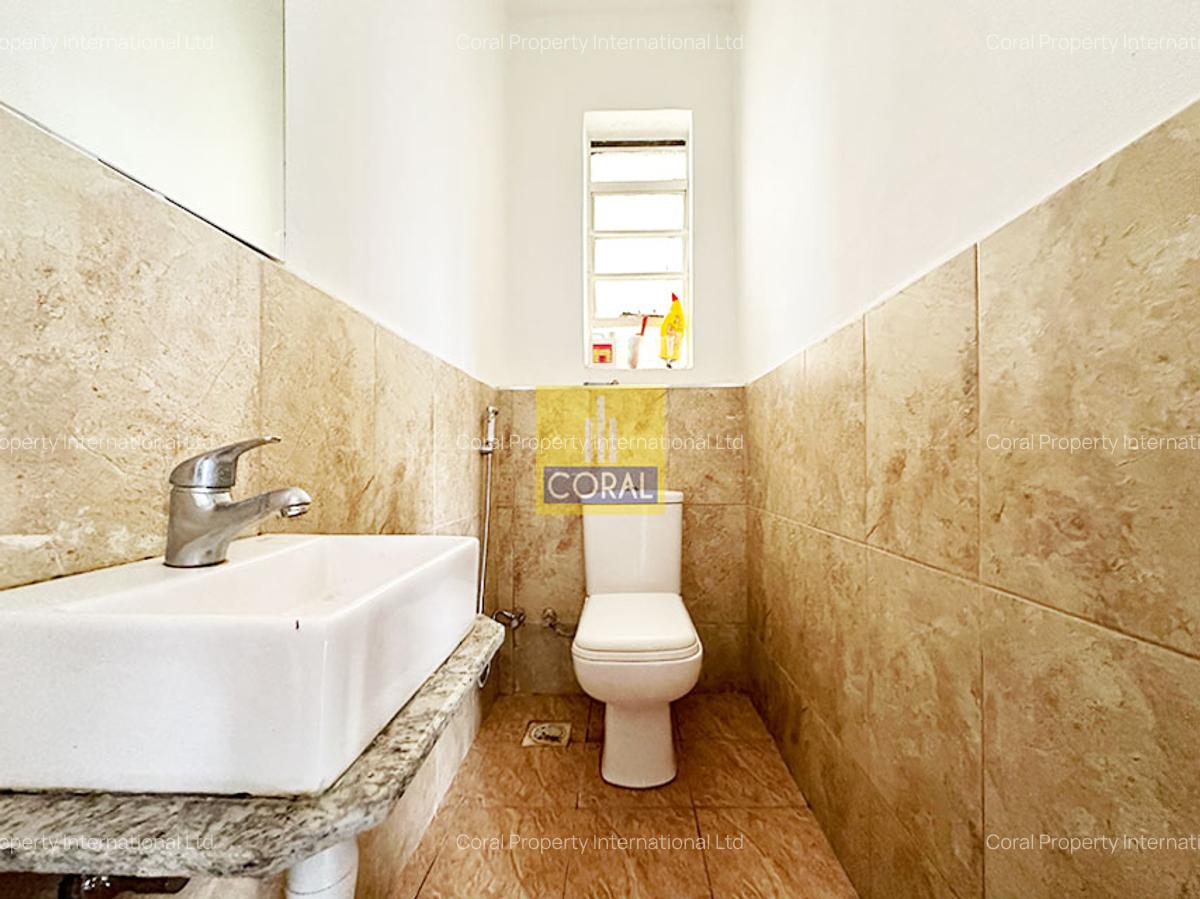 3 Bed Apartment in Parklands - 6