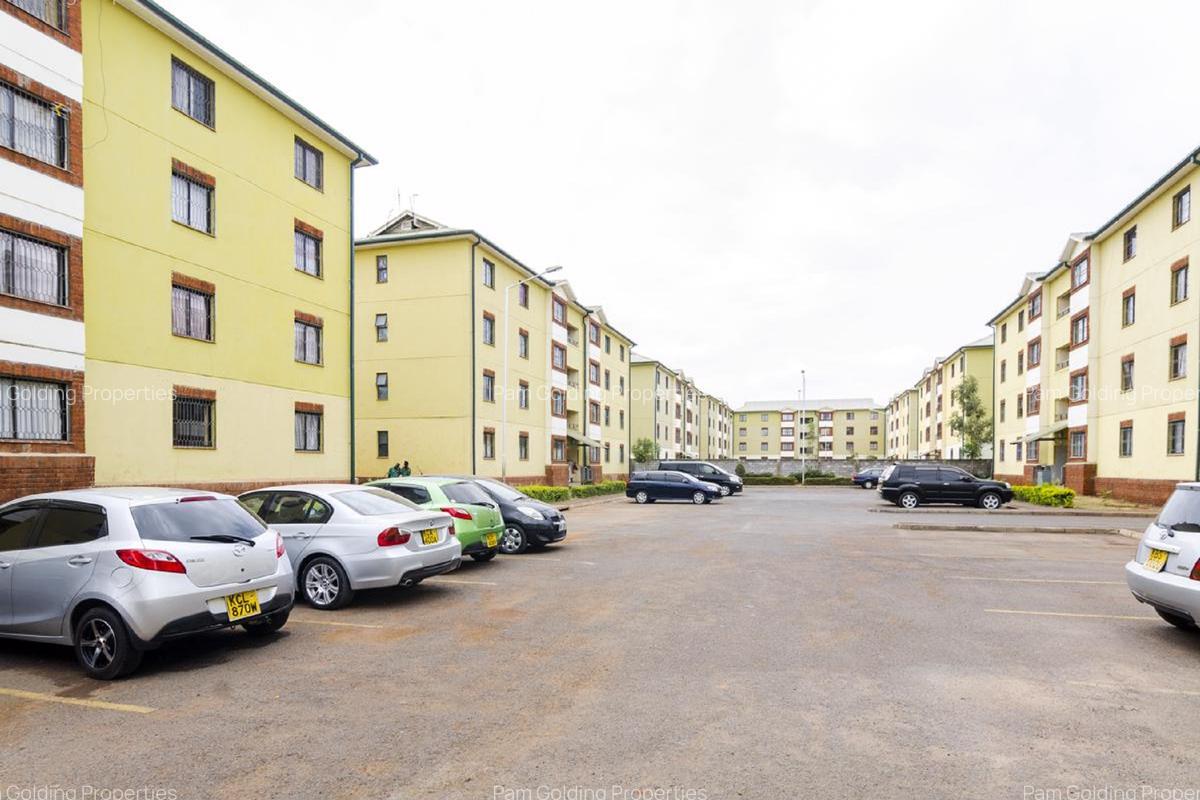 3 Bed Apartment with En Suite at Nyayo Estate - 1