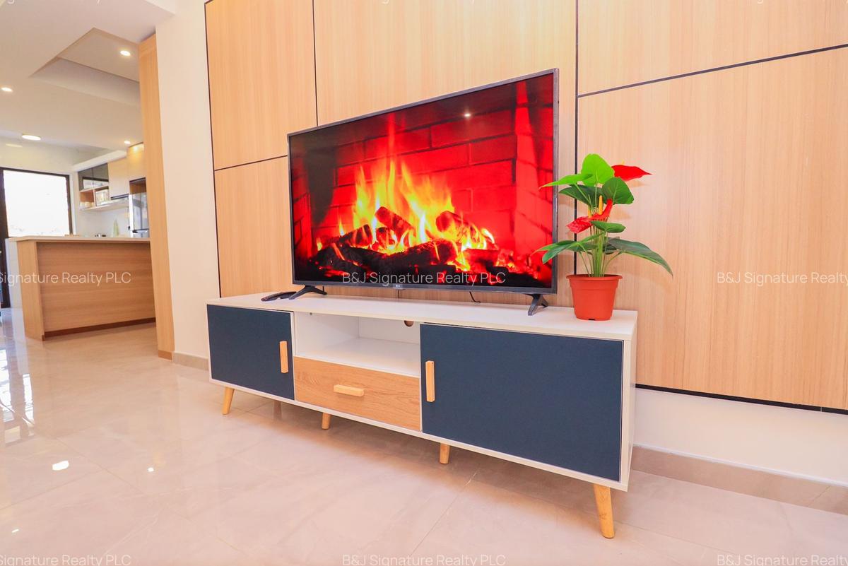 3 Bed Apartment with En Suite in Riverside - 16