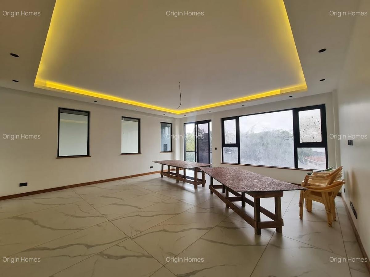 4 Bed Apartment with En Suite at Peponi Road - 14