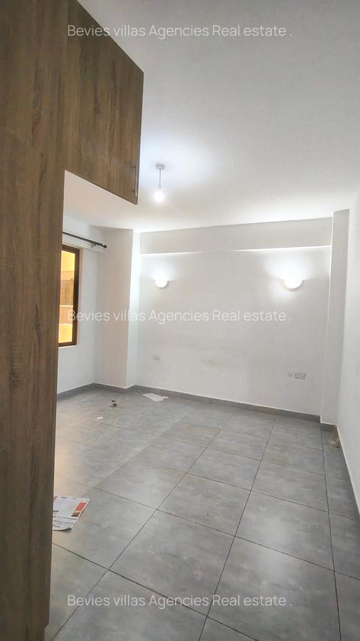 Serviced 3 Bed Apartment with Backup Generator at Parklands - 10
