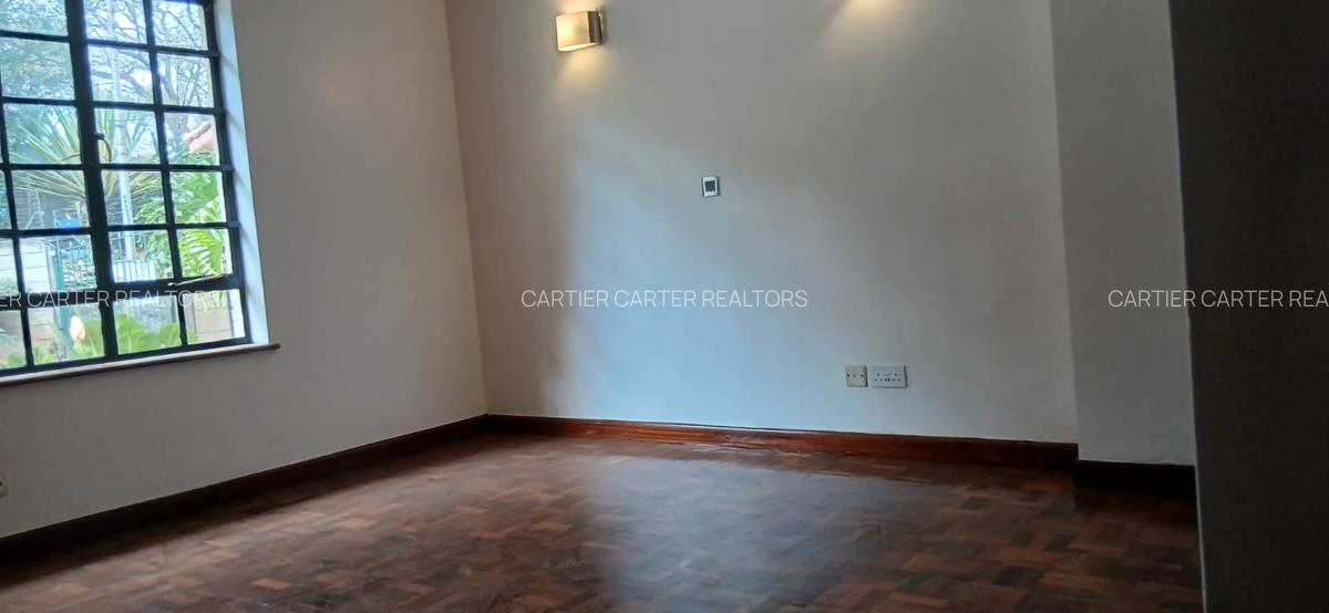 3 Bed Apartment with En Suite in Upper Hill - 8