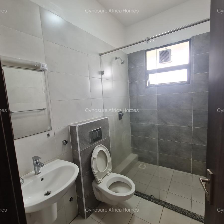 2 Bed Apartment with En Suite at Argwins Kodhek - 5