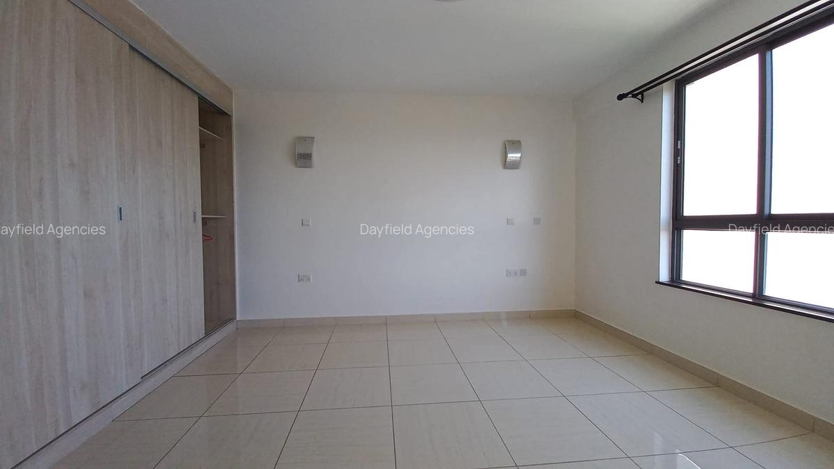 4 Bed Apartment with En Suite in General Mathenge - 11
