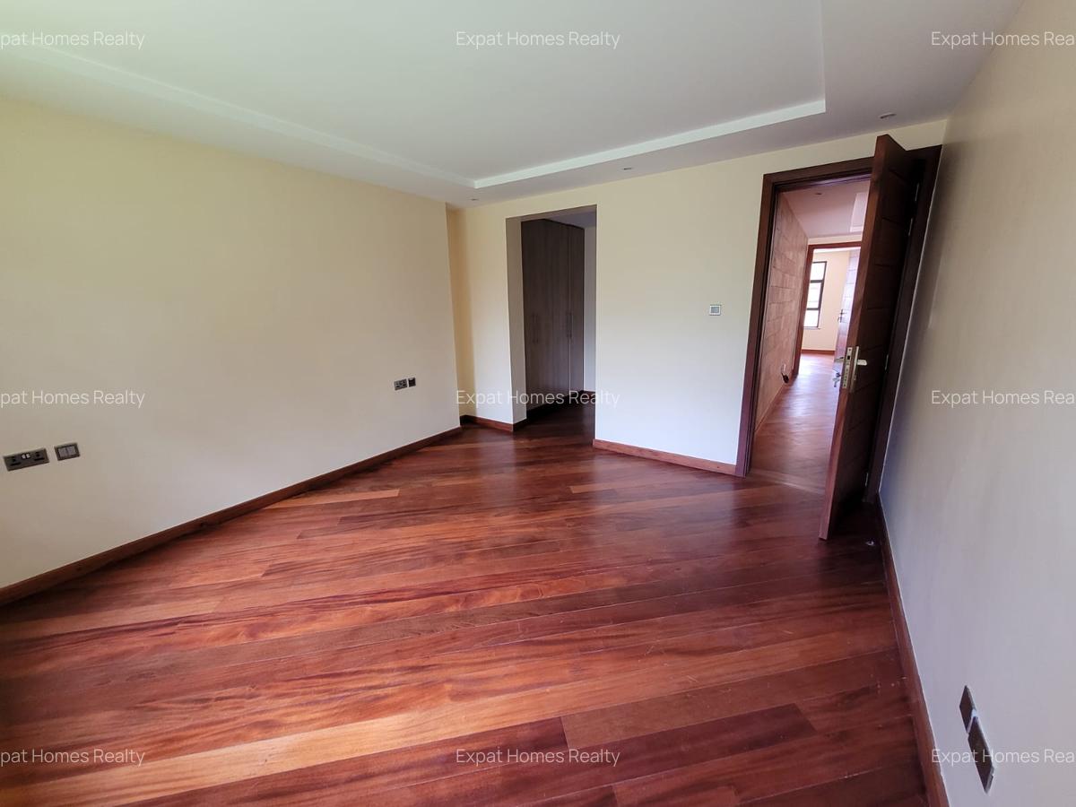 5 Bed Villa with En Suite in Lavington - 10
