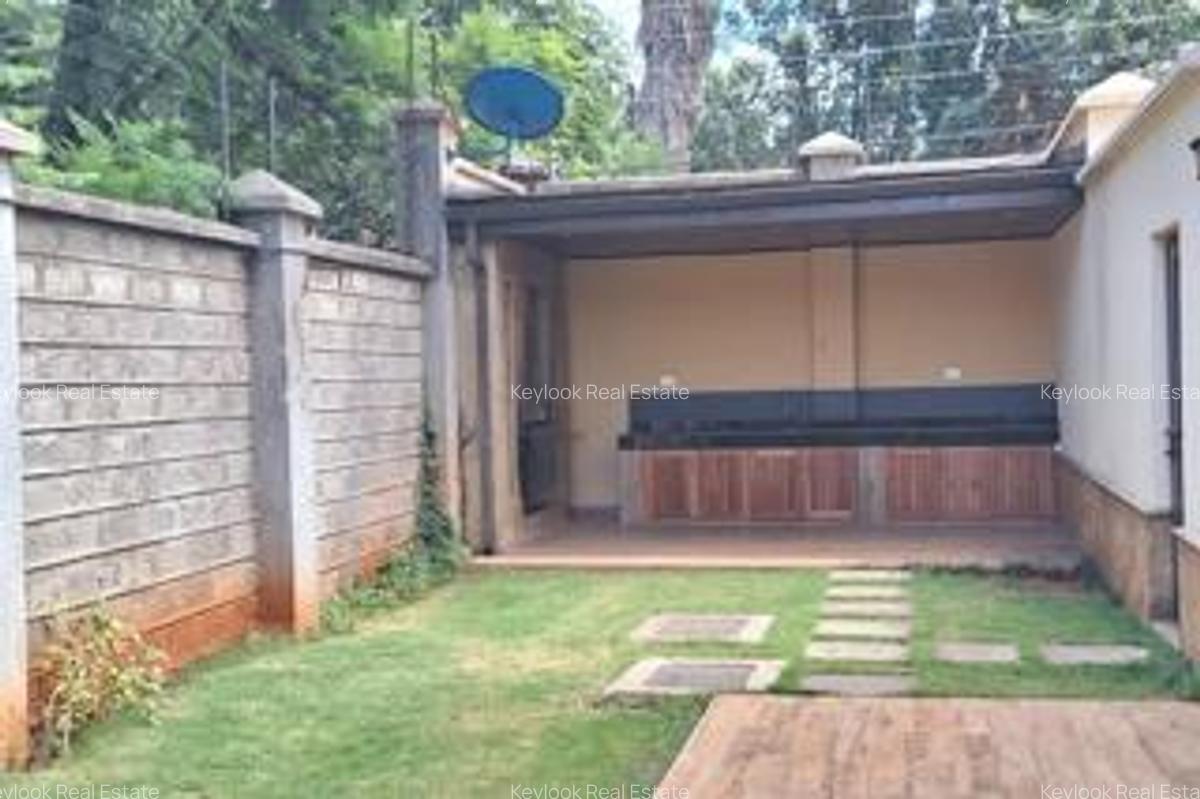 4 Bed Townhouse with En Suite at Lavington - 8