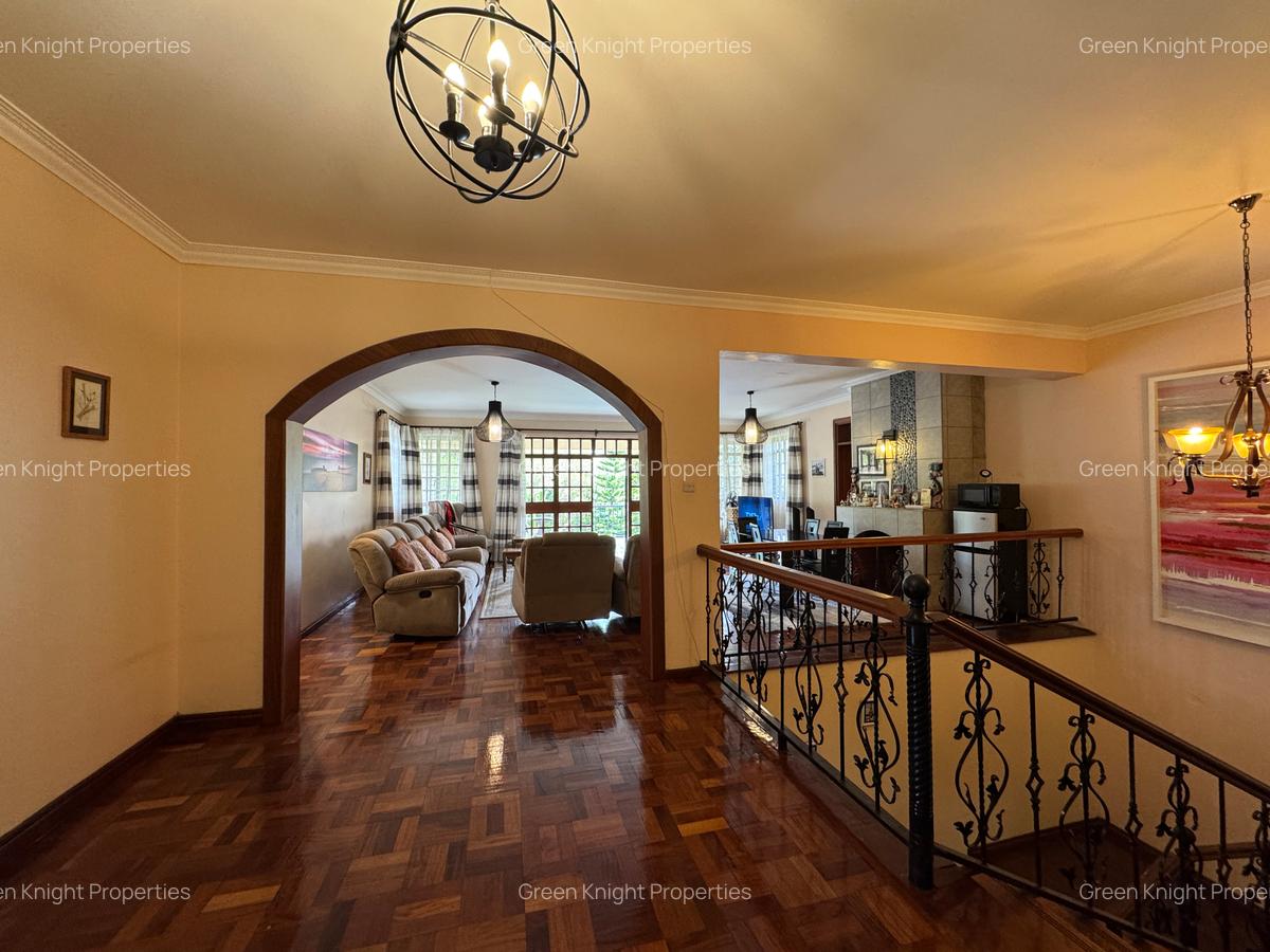 6 Bed House with En Suite in Runda - 13