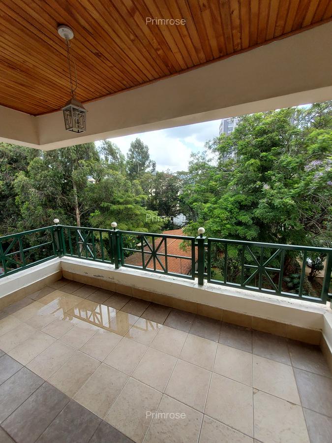 2 Bed Apartment in Riverside - 5