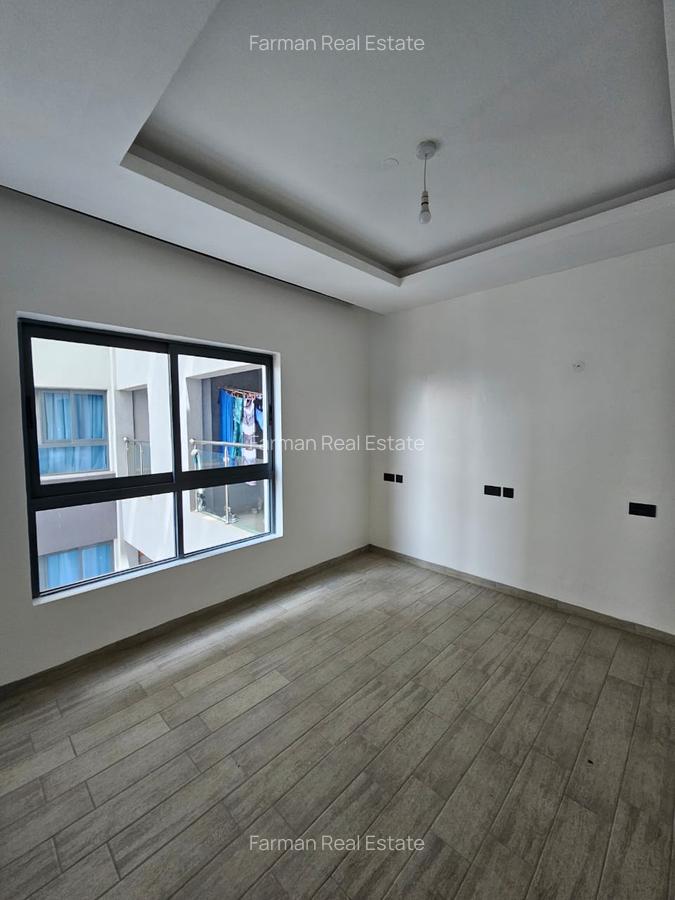 2 Bed Apartment with En Suite in Lavington - 4