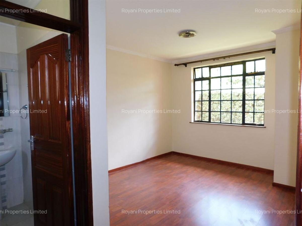 4 Bed House with En Suite at Fourways Junction Estate - 9
