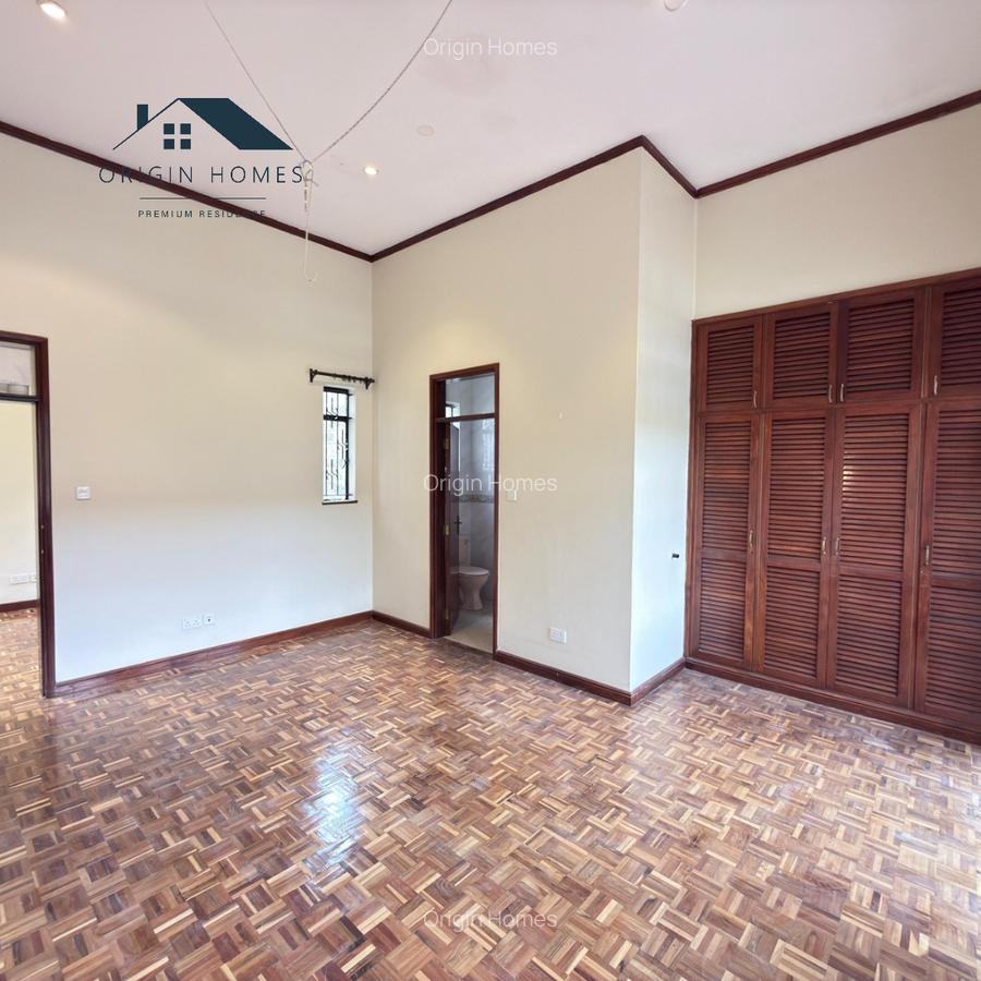 5 Bed House with En Suite at Westlands - 12