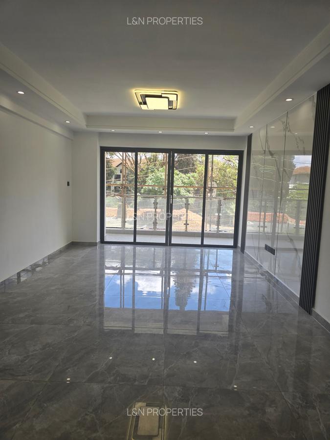 2 Bed Apartment with En Suite at Argwings Kodhek - 6