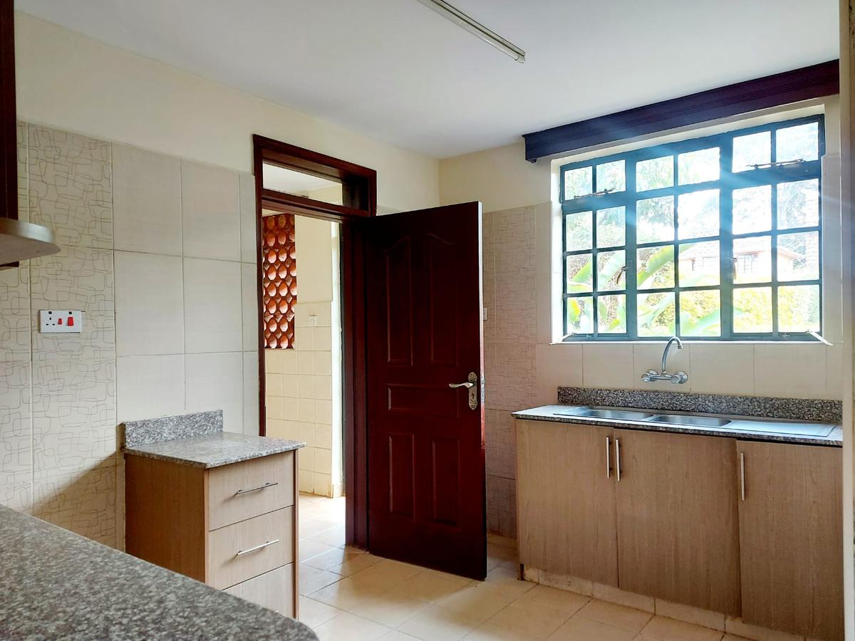 3 Bed Villa with En Suite at Fourways Junction Estate - 4