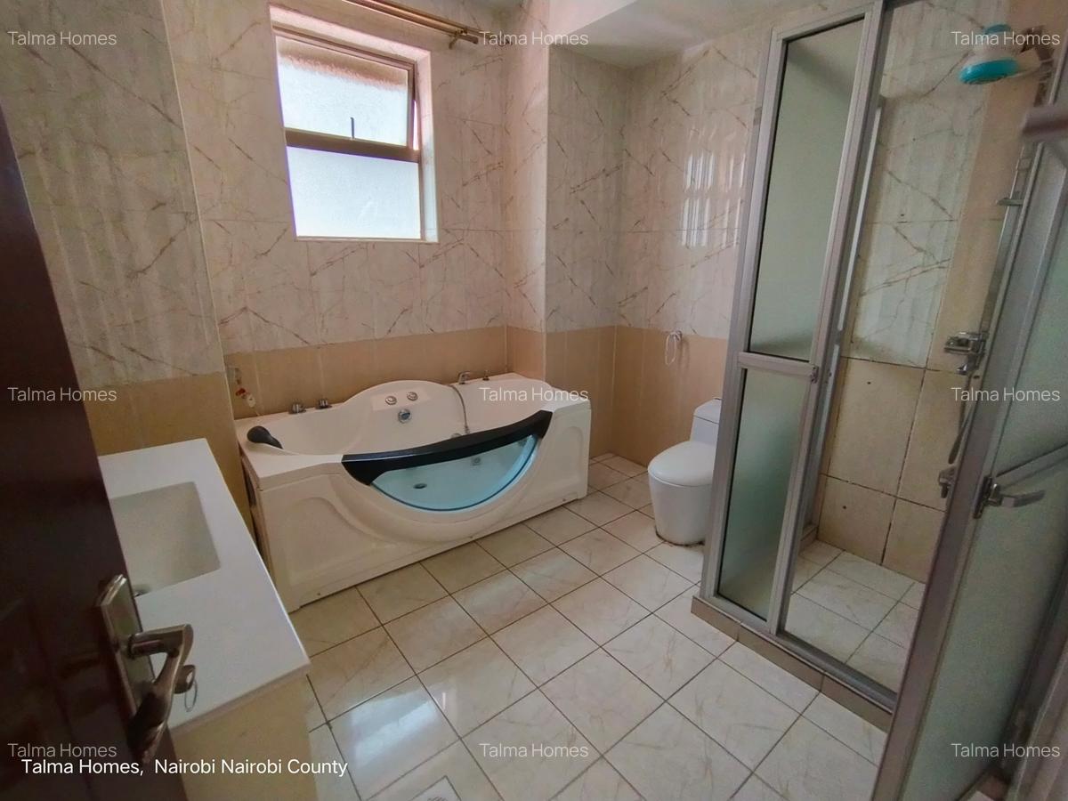 3 Bed Apartment with En Suite at Valley Arcade Area - 9