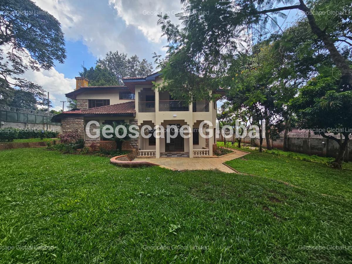 5 Bed House with En Suite in Runda - 10