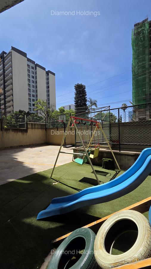 4 Bed Apartment with En Suite at Parklands - 7