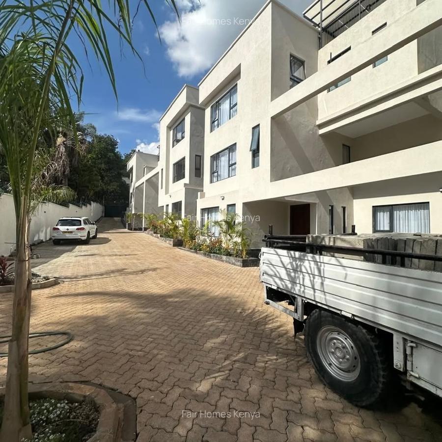 5 Bed Townhouse with En Suite at Lavington Manyani - 1