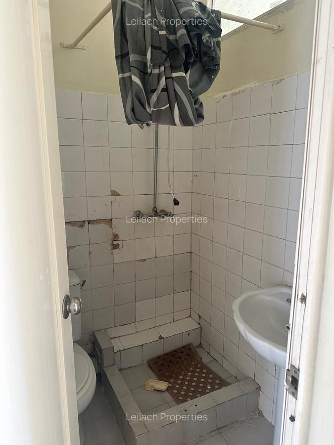 4 Bed House with En Suite in South C - 9