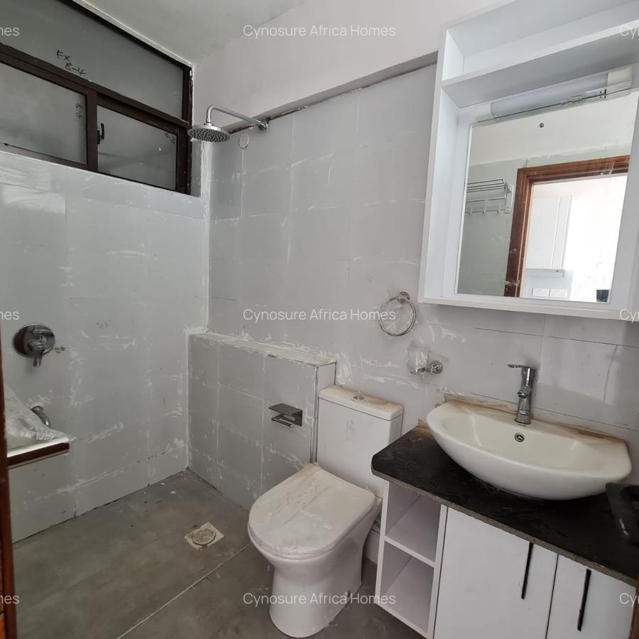 Studio Apartment with En Suite in Ngong Road - 7