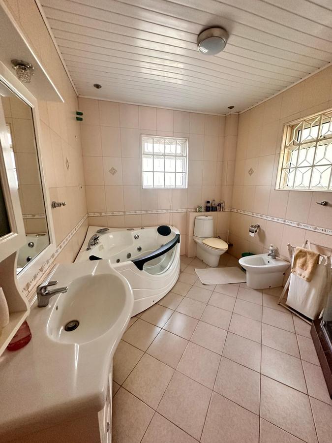 4 Bed Villa with En Suite in Karen - 14