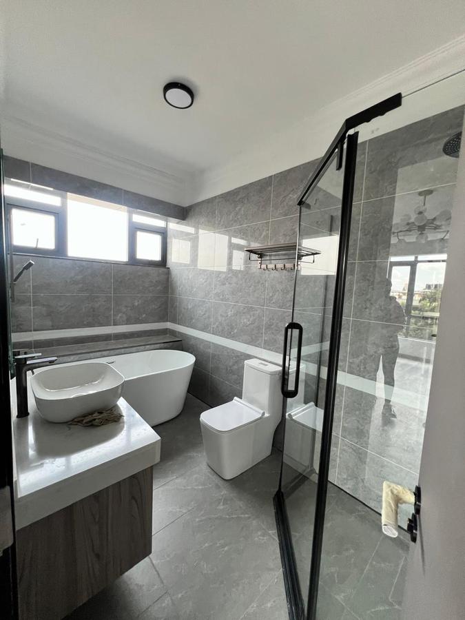 4 Bed Apartment with En Suite in Lavington - 9