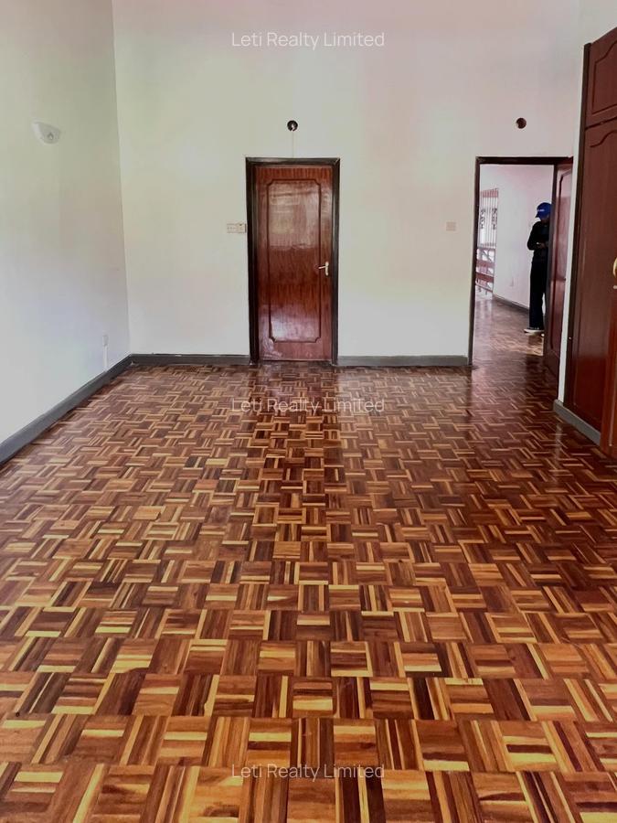 4 Bed Townhouse with En Suite in Lavington - 10
