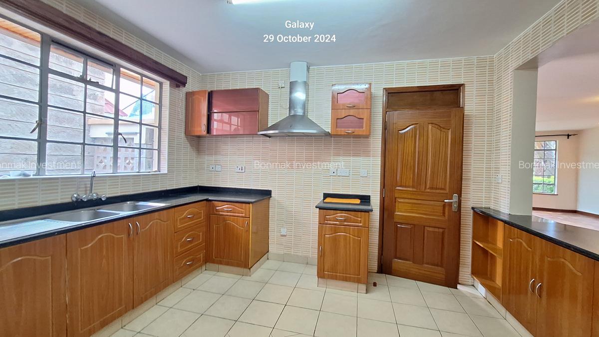 5 Bed Townhouse with En Suite at Kaputei Gardens - 11