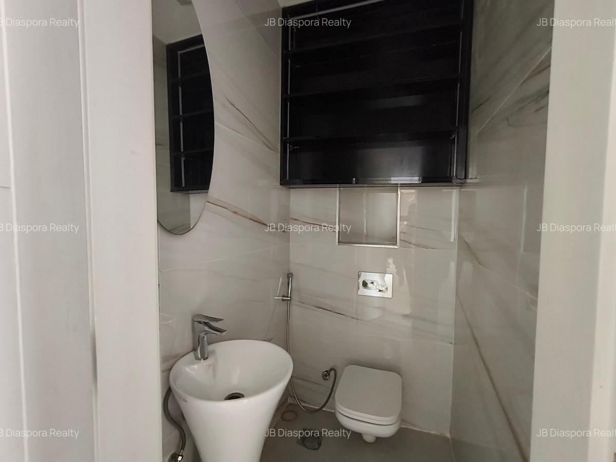4 Bed Apartment with En Suite at General Mathenge - 19