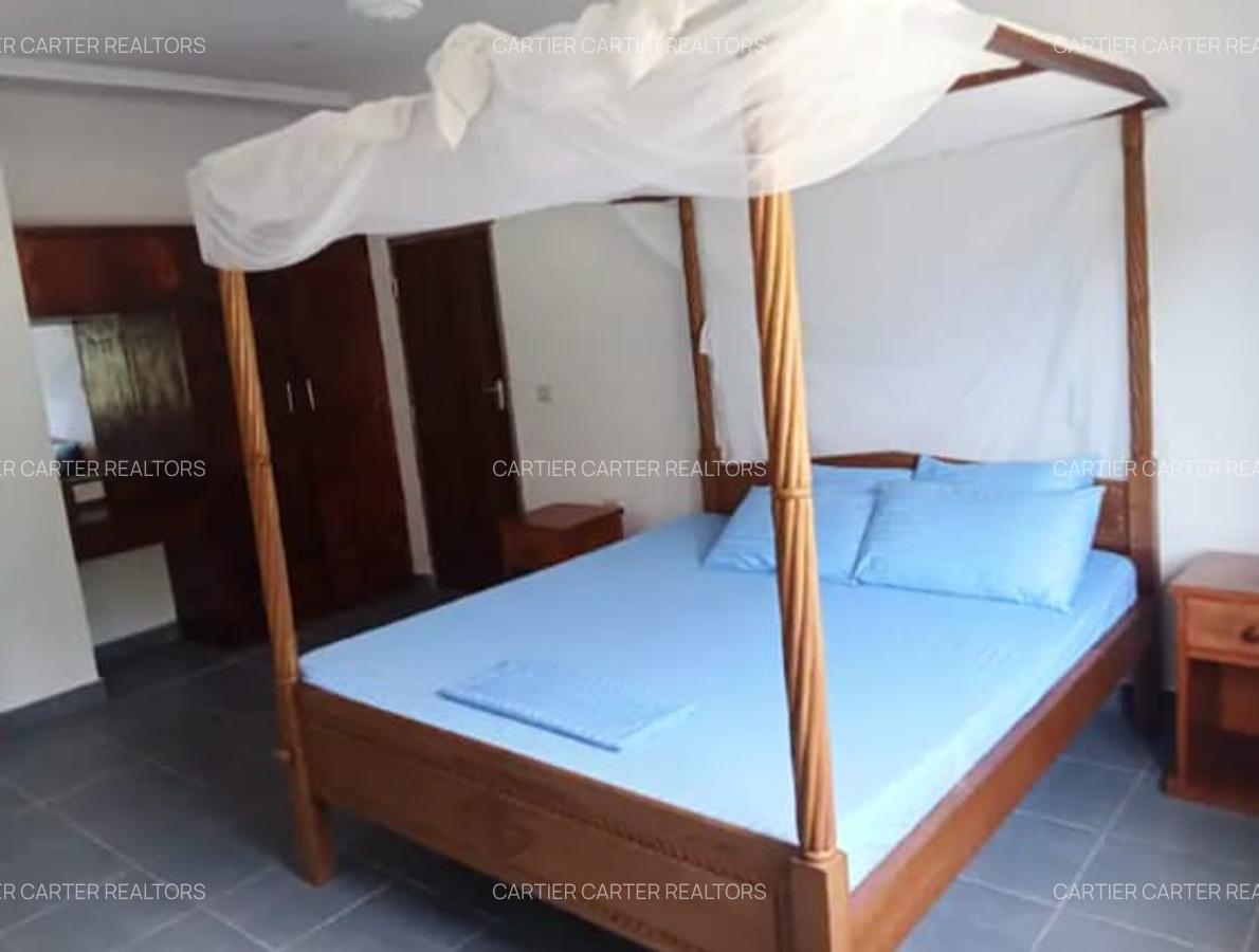 4 Bed House with En Suite in Watamu - 6