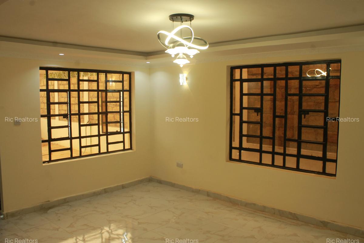 4 Bed Townhouse with En Suite at Magadi Road - 11