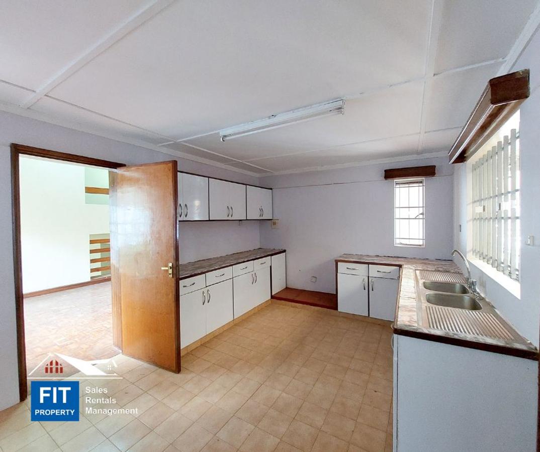 4 Bed Townhouse with En Suite at Kileleshwa - 4