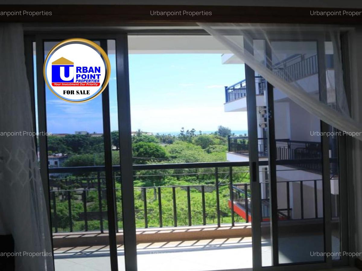 Serviced 1 Bed Apartment with En Suite in Shanzu - 3