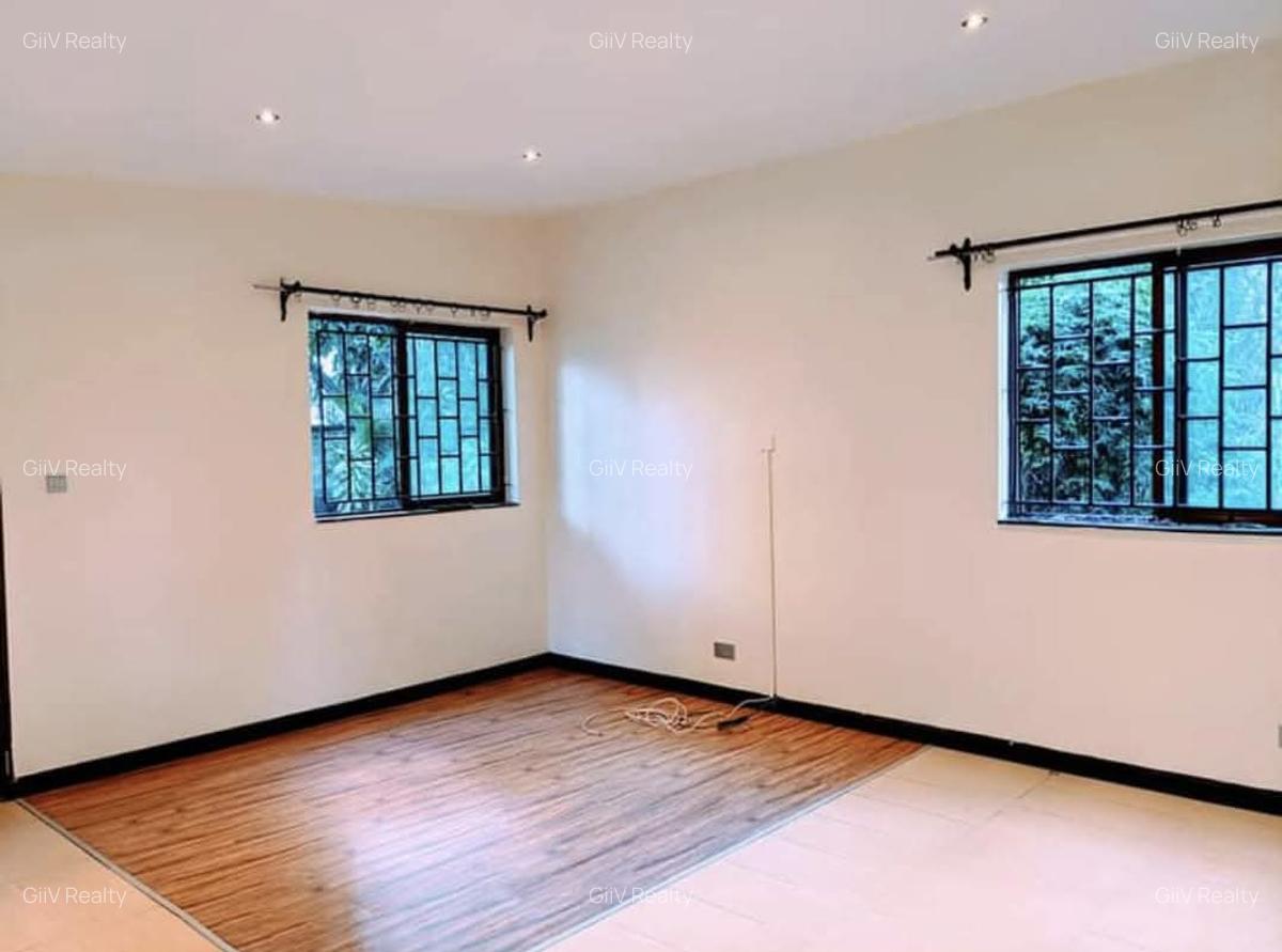 2 Bed House with Garden in Spring Valley - 4