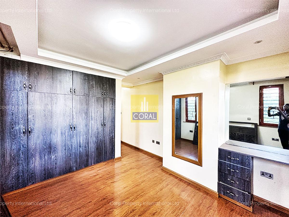 4 Bed Townhouse in Kiambu Road - 11