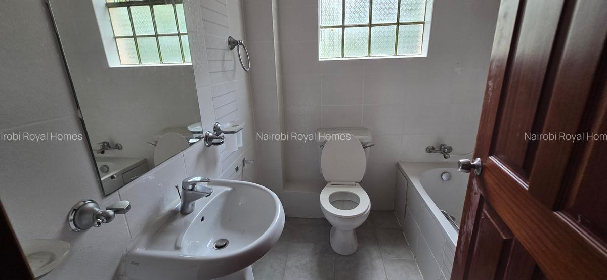 4 Bed Townhouse with En Suite at Lavington Green - 8