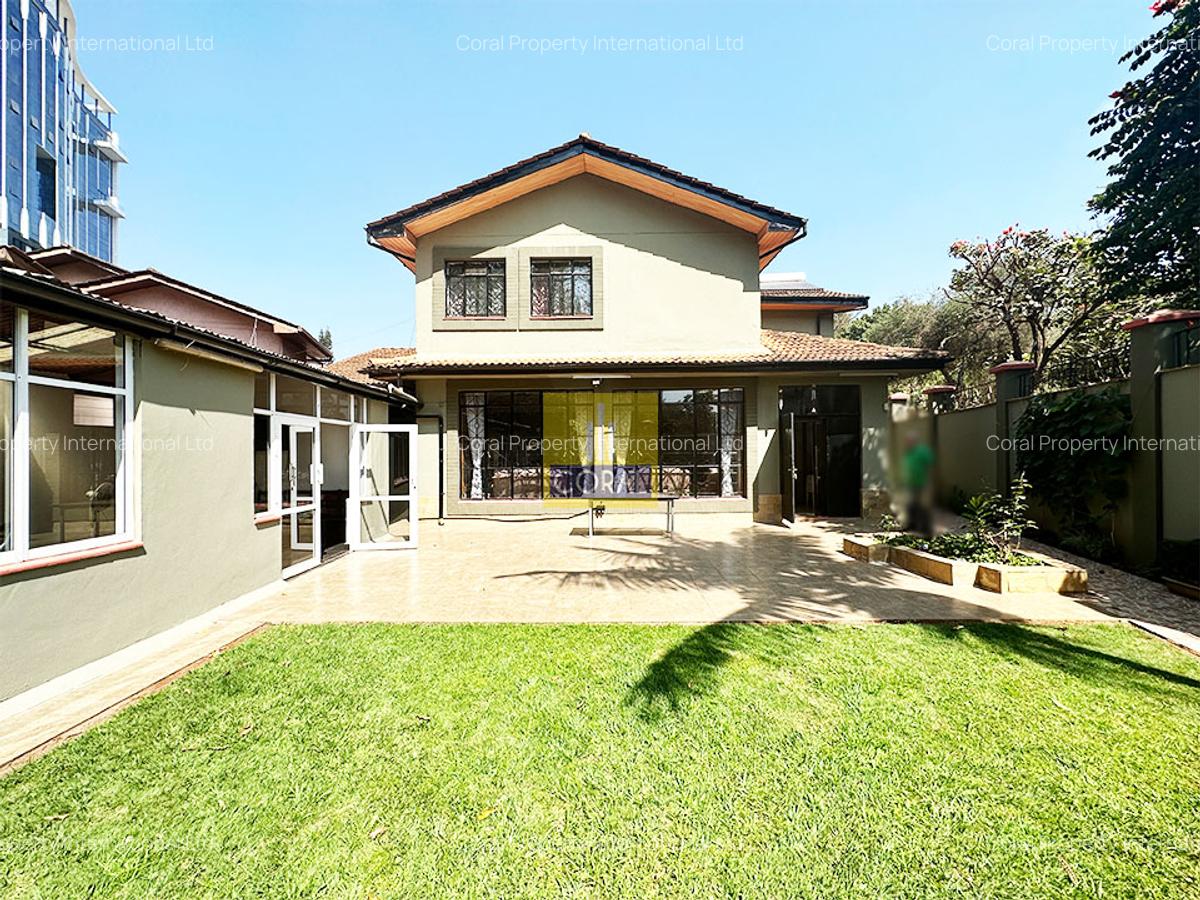 5 Bed Townhouse in Brookside - 2