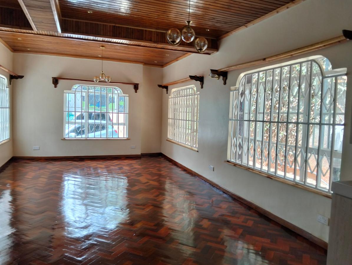 4 Bed House with En Suite in Nyari - 8