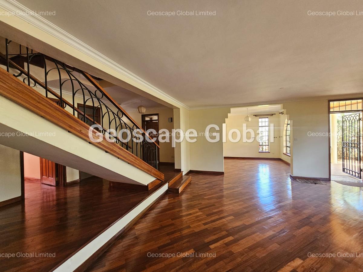 5 Bed Townhouse with En Suite in Lavington - 7