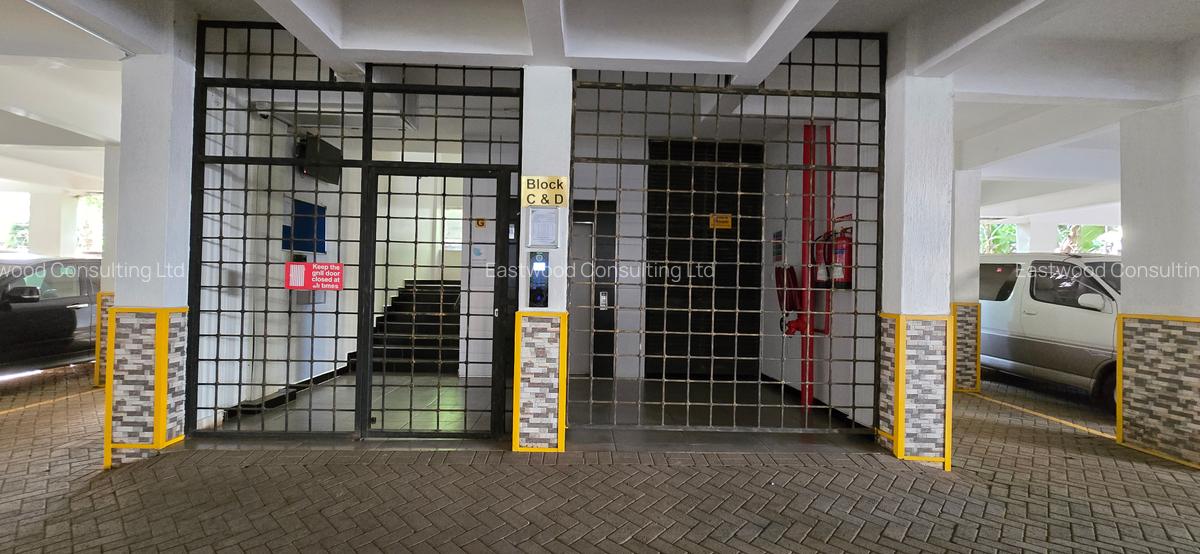 4 Bed Apartment with En Suite at 2Nd Parklands - 6