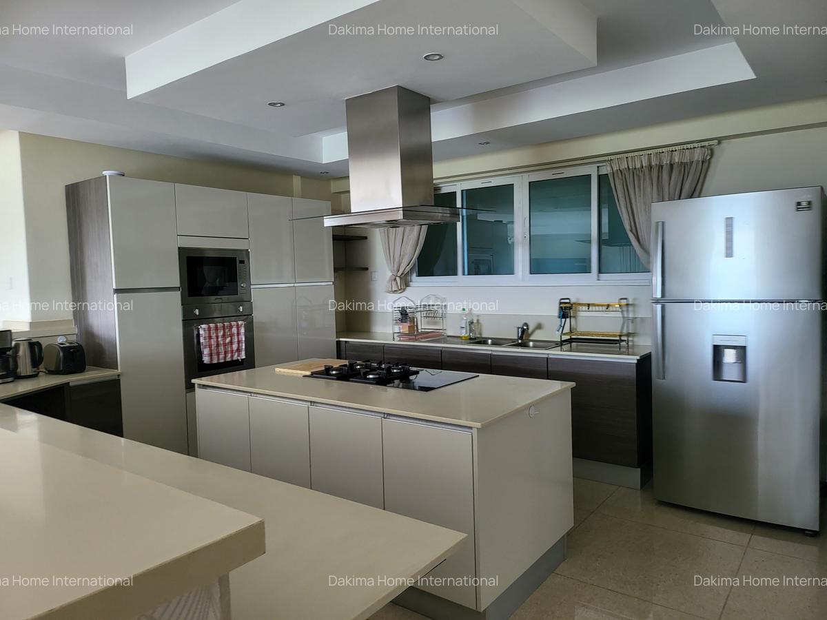 Furnished 3 Bed Apartment with En Suite in Riverside - 1