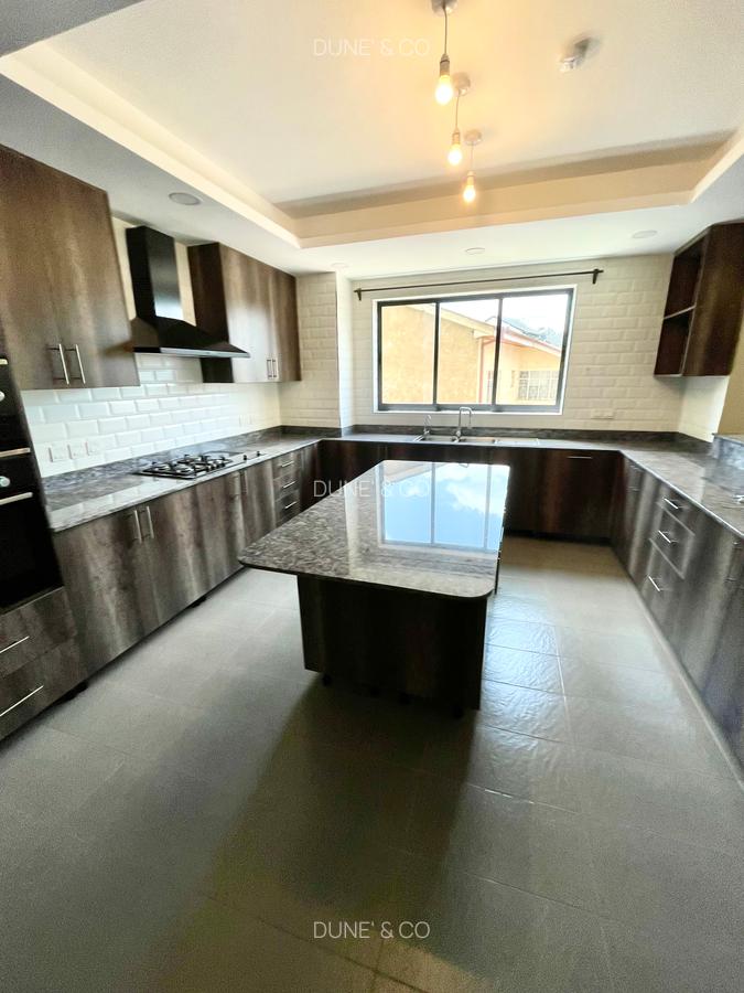 4 Bed Apartment with En Suite in Lavington - 6